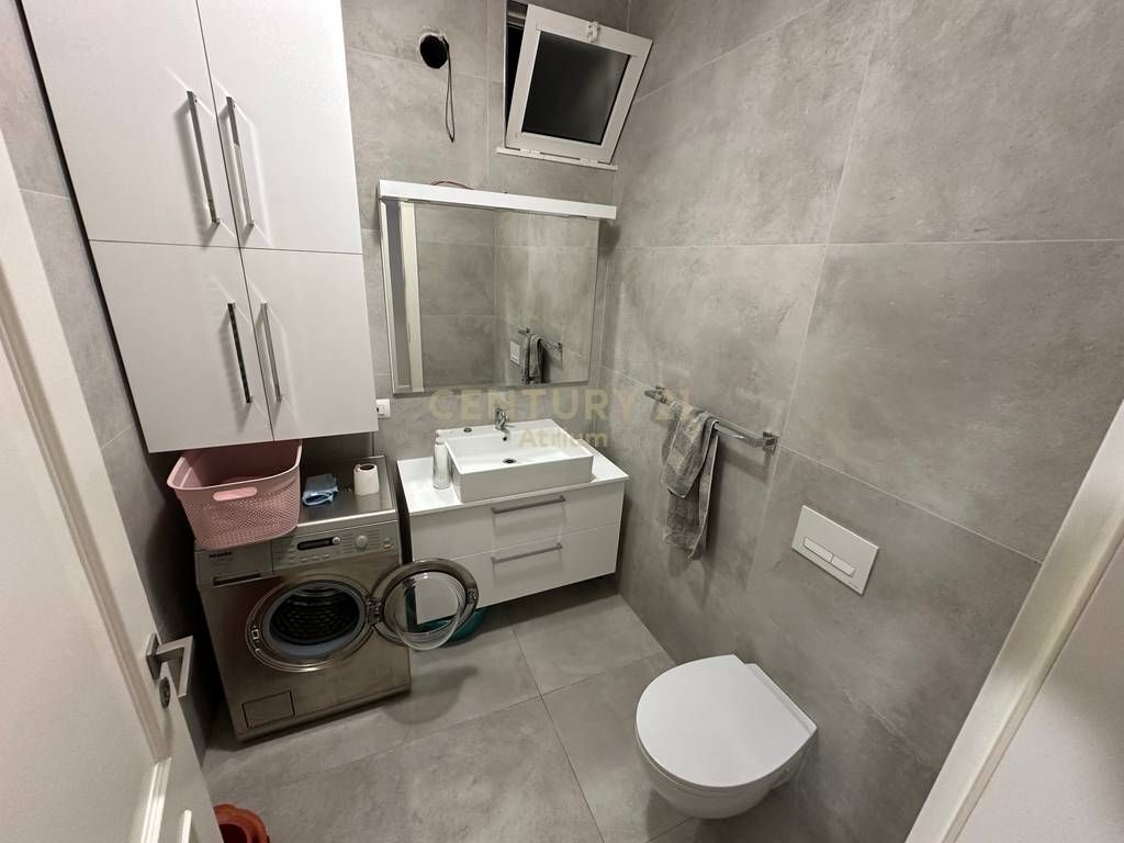 VENDESI APPARTAMENTO 2 + 1 + 2 CON VERANDA A KINOSTUDIO 1 225,000 € Sup. Totale 151m2