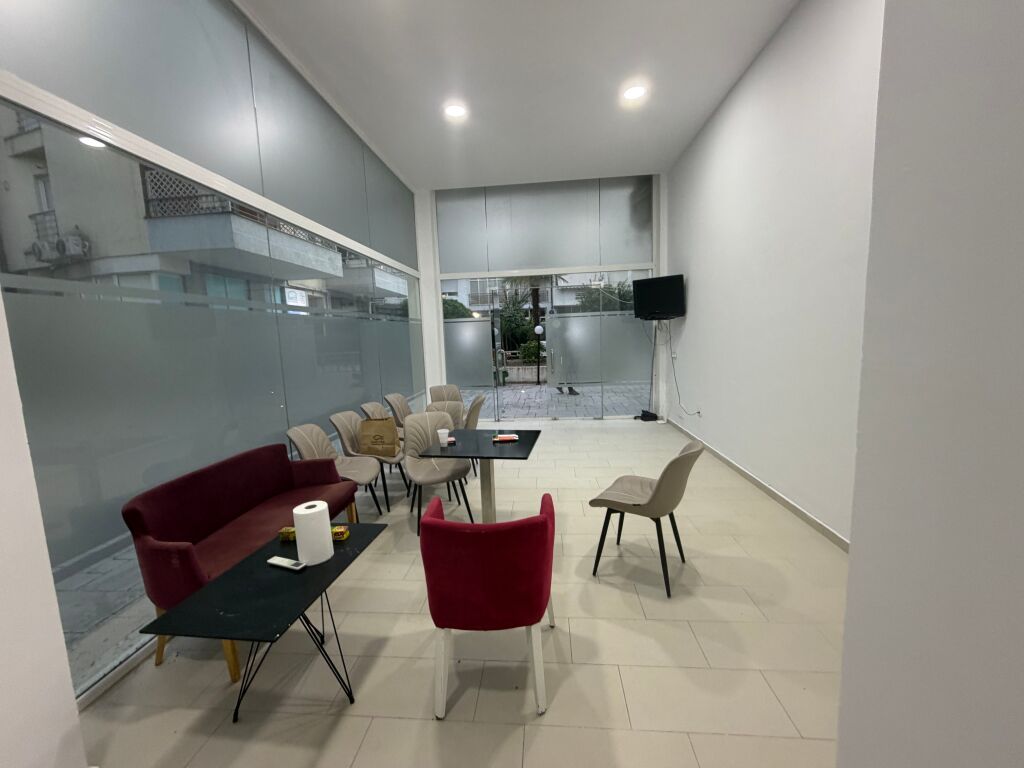 Premises for rent, 45 m2, near Radisoni Dry Lake, 500 euros