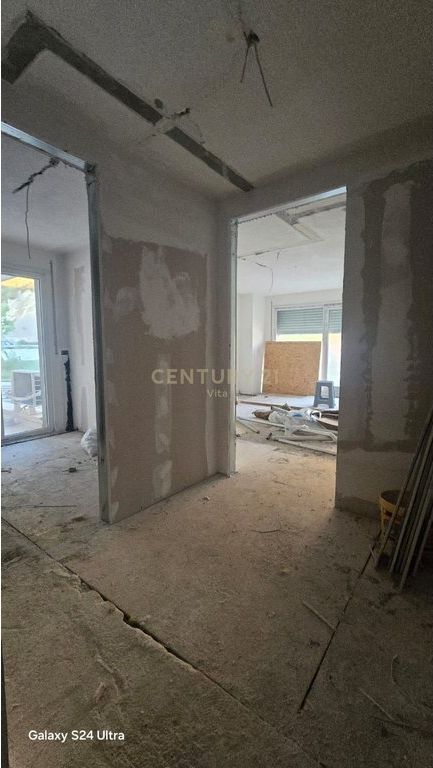 SHITET DUPLEX NE VIJE TE PARE TEK SHKEMBI I KAVAJES