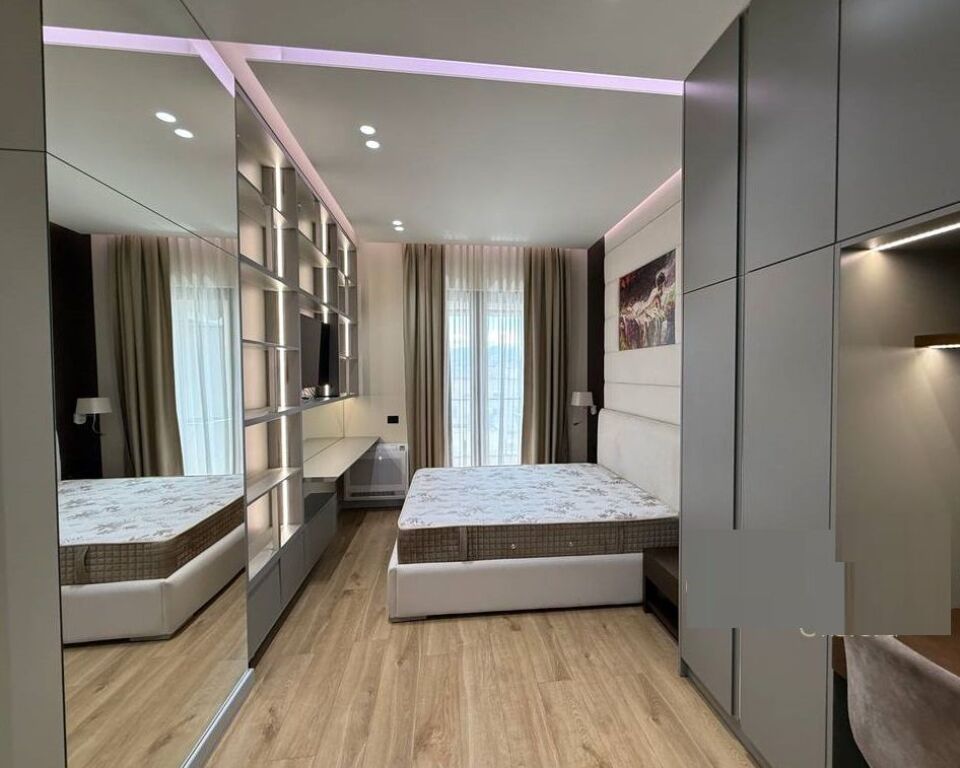 Affittiamo appartamento 1+1 a Square 21, in Via Kavaja! 900 € /Mese