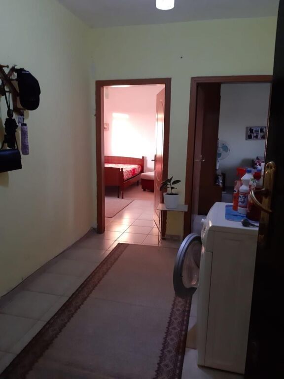Apartament 1+1 me qera ne Ali Dem prane Kryegjyshates