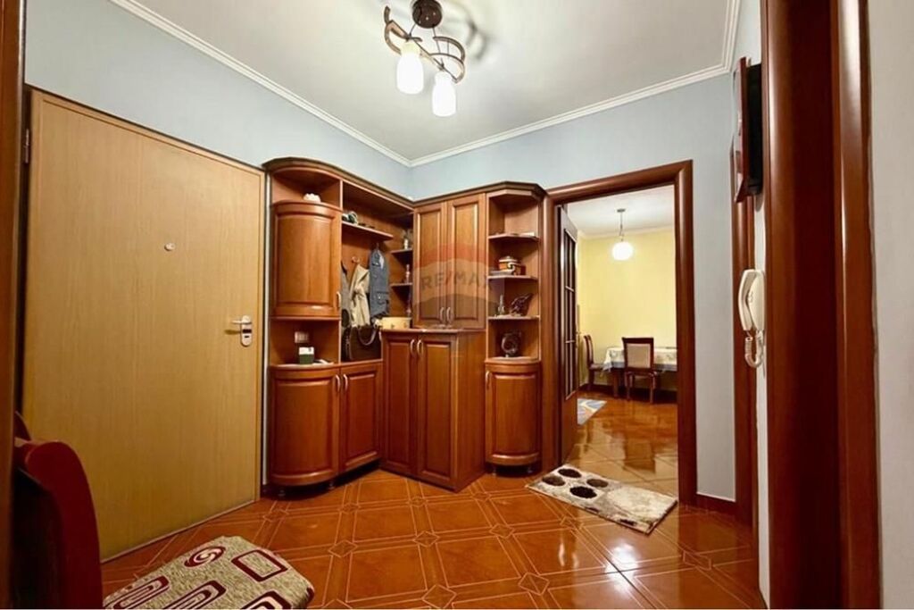 Apartament 2+1 Per Shitje Komuna Parisit