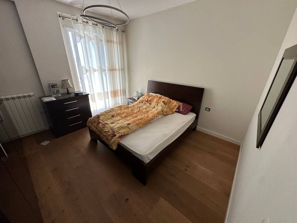 VENDESI APPARTAMENTO 2 + 1 + 2 CON VERANDA A KINOSTUDIO 1 225,000 € Sup. Totale 151m2