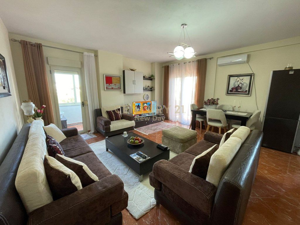 APARTAMENT ME QIRA 2+1 ME PAMJE DETI TEK VILA E ZOGUT!