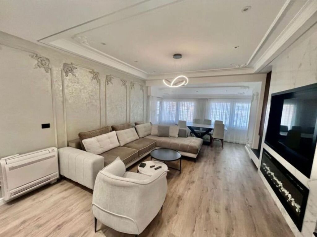 🌊 Apartament Premium 2+1+2 + ballkon me PAMJE PANORAMIKE DETI – Sarandë!🌊