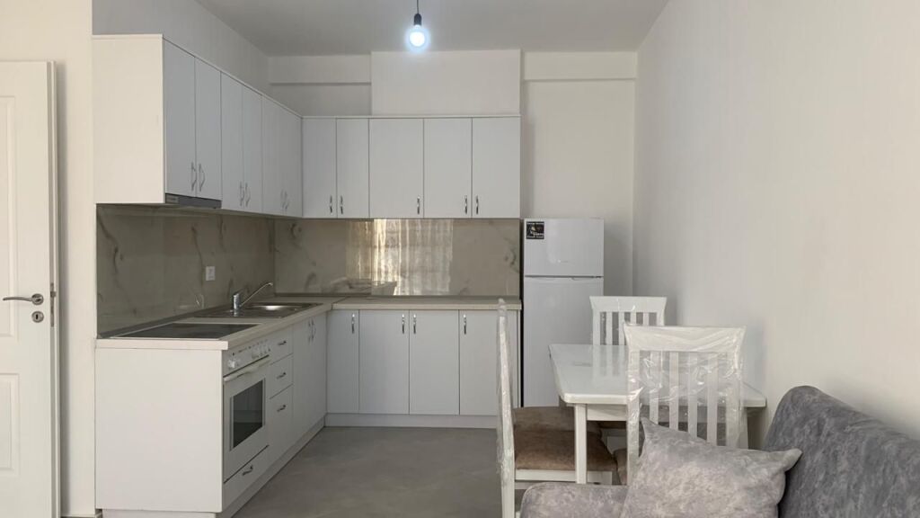 APARTAMENT 1+1. 45000 LEKE.ASTIR