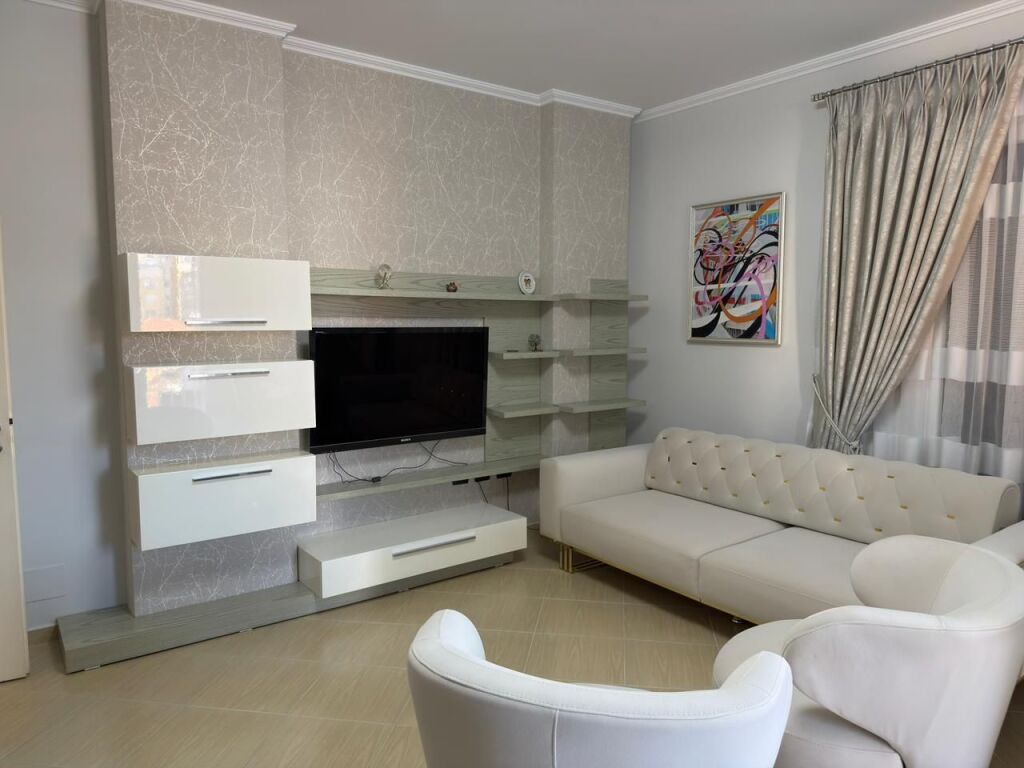 Jepet me qera apartament 1+1 me ballkon në zonën e 21 Dhjetorit. - Widok 6