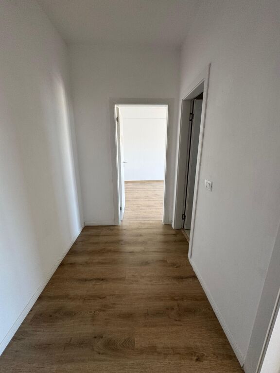 Shitet Apartament 1+1 Ne Plazh Hekurudha