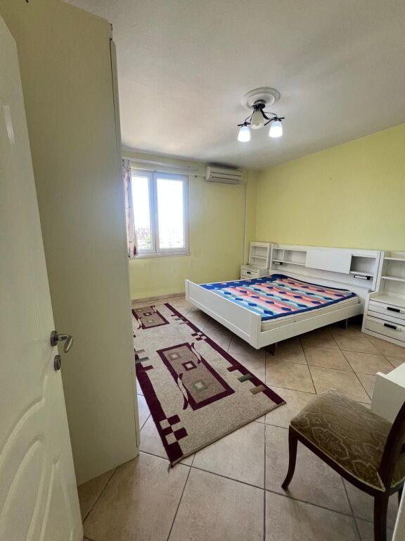 Apartament 2+1 per shitje prane Pazarit te Ri!