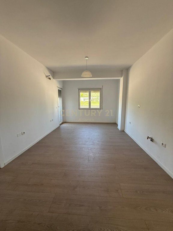 Hotel me 17 Apartamente në Shitje – Investim Ideal në Shkëmbi i Kavajës