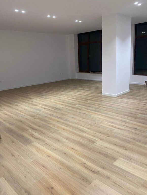 🏢Ambient Biznesi me Qira ne Astir përballë Vila L!