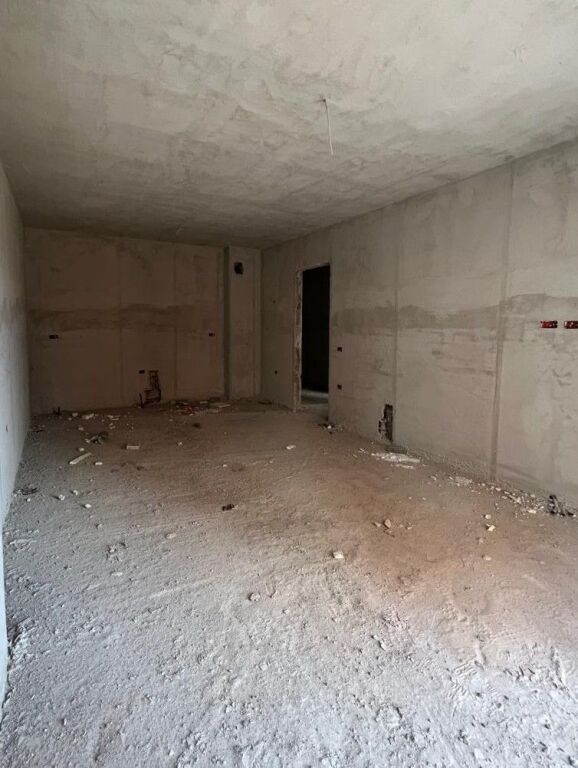 Shitet Super Apartament te Ring Side Paskuqan
