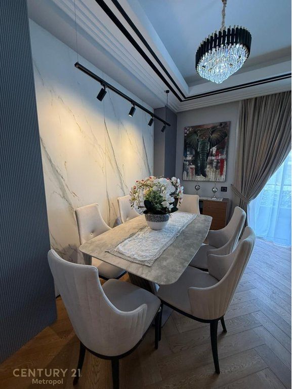 Appartamento 2+1+2 in Affitto al Lago Secco, Tirana! 2.000 € /Mese Sup. Totale 120m2