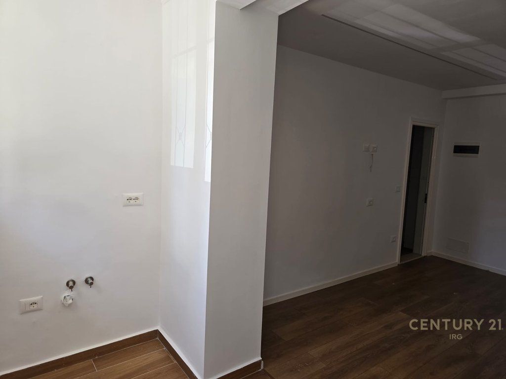 Garsoniere Moderne në Shitje – Rruga "4 Dëshmorët"