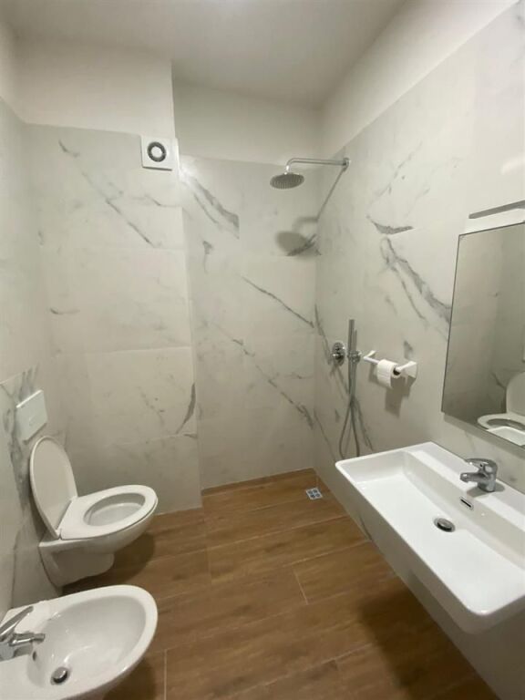 UFFICIO IN AFFITTO 93M2 VIA KOSOVAREVE