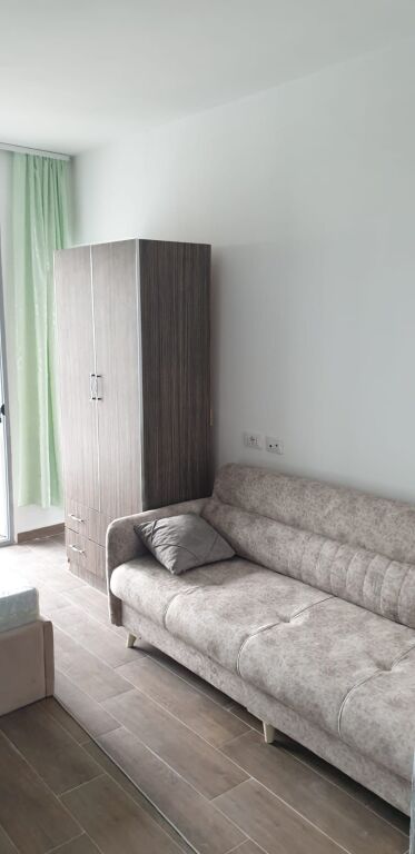 GARSIONERE  28000 LEKE.ASTIR