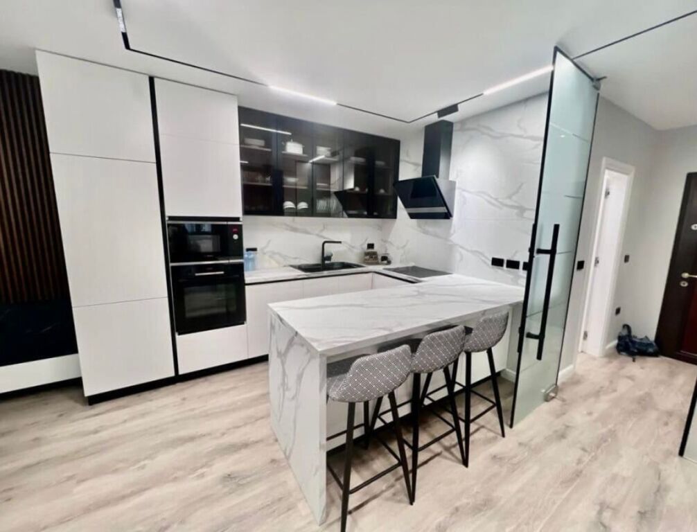 🌊 Apartament Premium 2+1+2 + ballkon me PAMJE PANORAMIKE DETI – Sarandë!🌊