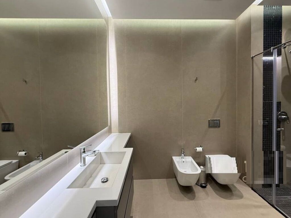 Affittiamo appartamento 1+1 a Square 21, in Via Kavaja! 900 € /Mese