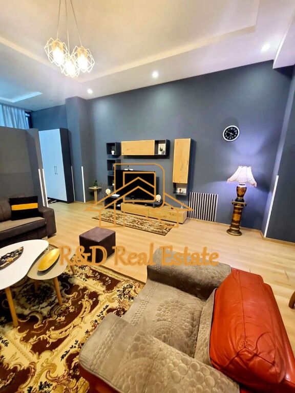 🏡 JEPET ME QERA: Apartament në zonën e Liqenit të Thatë – Rruga “Peti”