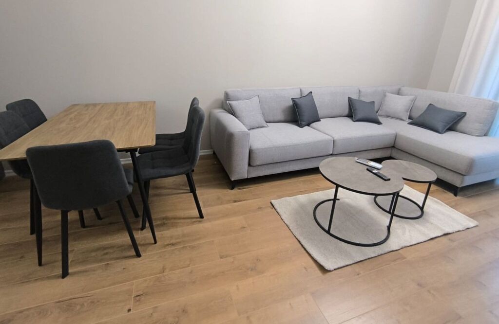 🏡 Jepet me qira apartament 1+1 te Kompleksi Aura, rruga Dritan Hoxha📍