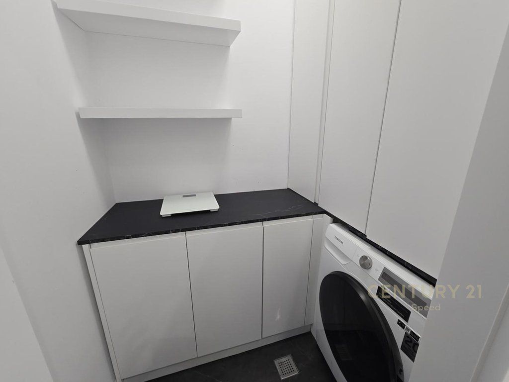 PRESSO LAKE VIEW AFFITTIAMO APPARTAMENTO 1+1! 1.300 € /Mese Sup. Totale  99m2