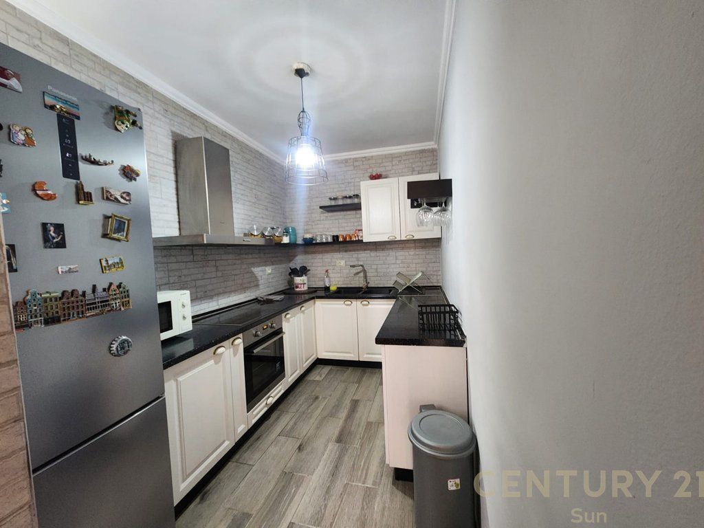 Appartamento in affitto 1+1 a Vasil Shanto! 600 € /Mese Sup. Totale  60m2