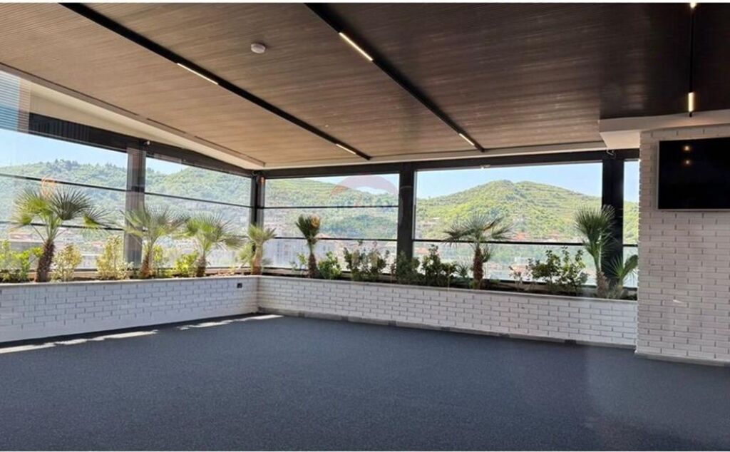 Restorant - Për Qira - Pallati me Shigjeta, Tiranë