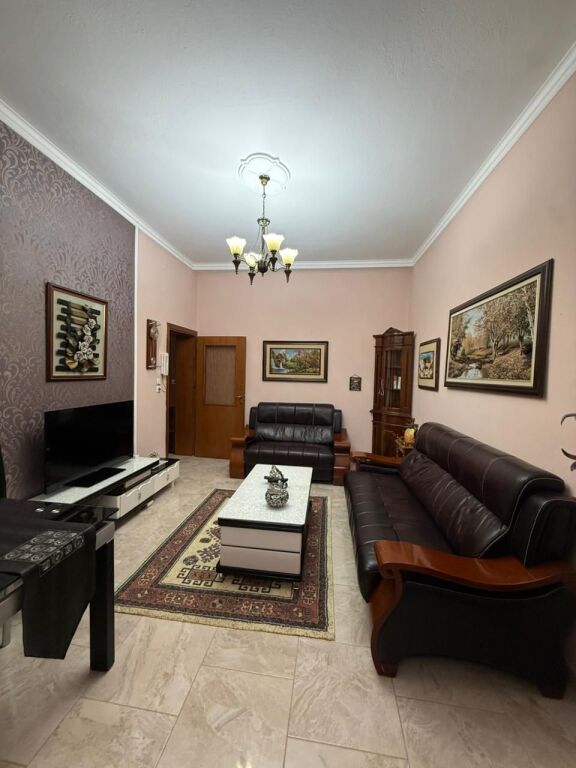 🏠 Appartamento in affitto – 📍 Dietro Arka Home, Vasil Shanto💰 70000 lek (Trattabile)