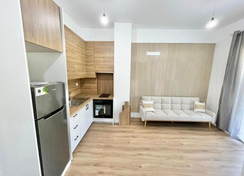 🏠 Jepet me qera apartament 1+1  📍 Adresa: Fresk, Oxa 💰 Çmimi: 40,000 lekë