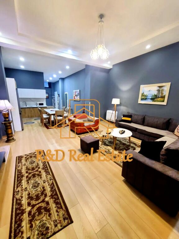 🏡 JEPET ME QERA: Apartament në zonën e Liqenit të Thatë – Rruga “Peti”