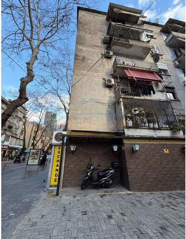 Shitje, Ambient Komercial, Myslym Shyri, Tirane