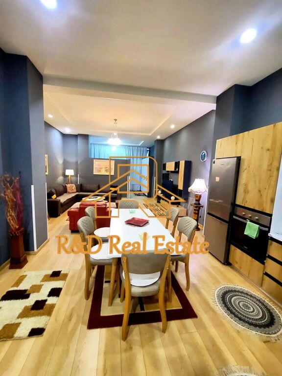 🏡 JEPET ME QERA: Apartament në zonën e Liqenit të Thatë – Rruga “Peti”