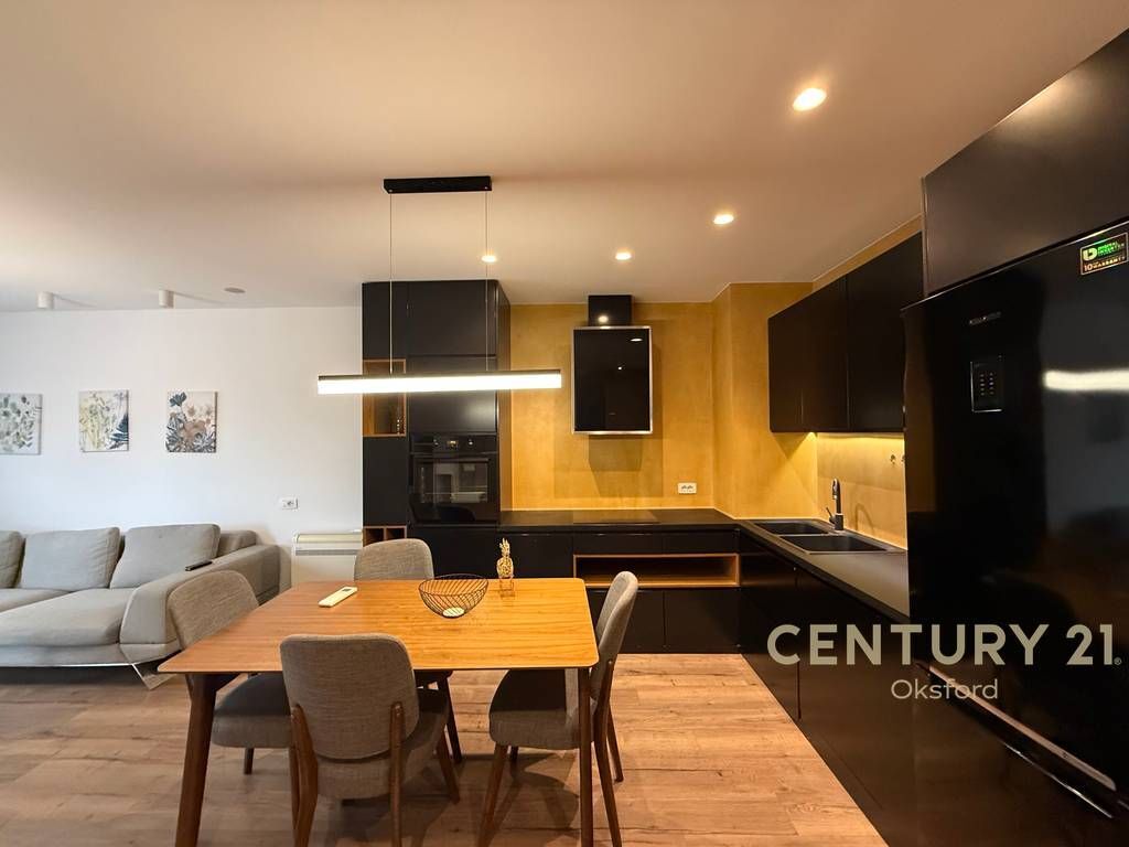 JEPET ME QIRA APARTAMENT 2+1+2 TEK KOMPLEKSI KONTAKT