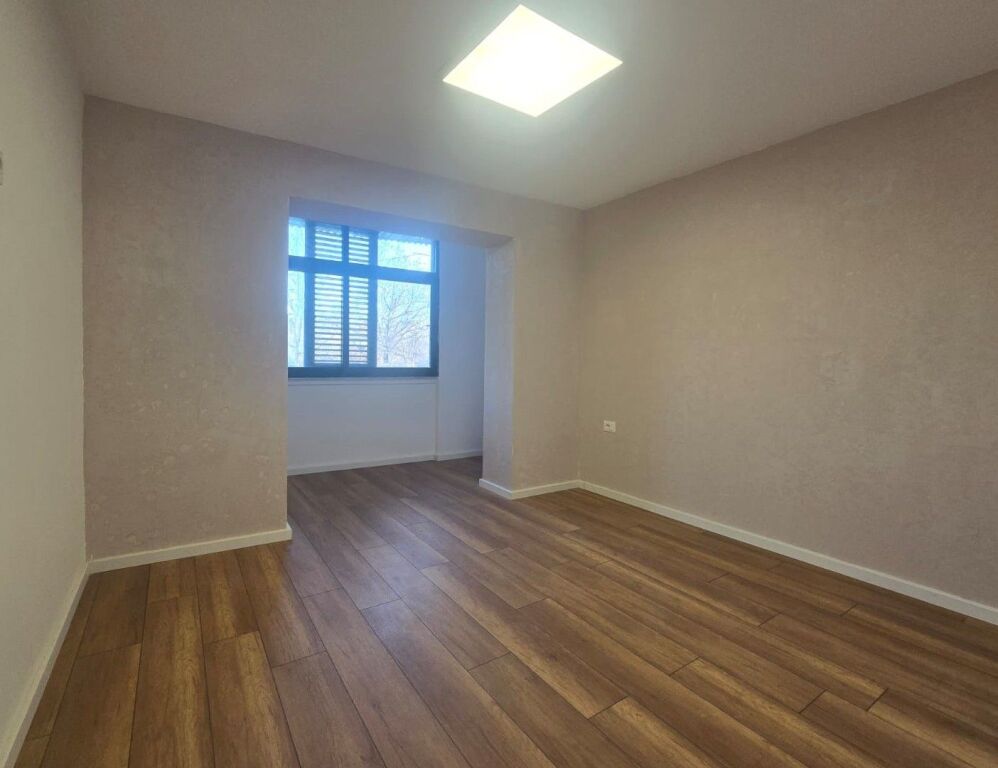 🏢Ambient Biznesi me Qira te bulevardi Zhan Dark