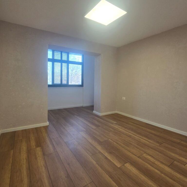 🏢 Ambient Zyre me Qira – përballë Maternitetit Koço Gliozheni ✨