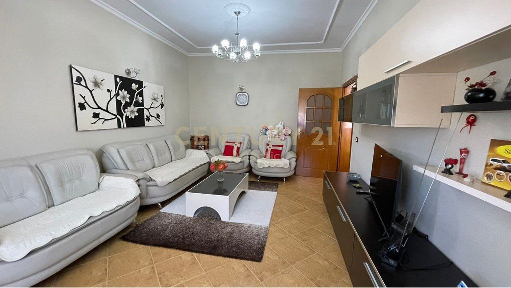 SHITET SHTEPI 2-KATESHE NE PLAZH , DURRES!
