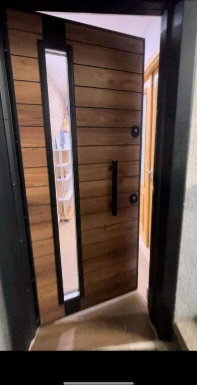 AMBIENTE COMMERCIALE IN VENDITA ALL'ANELLO