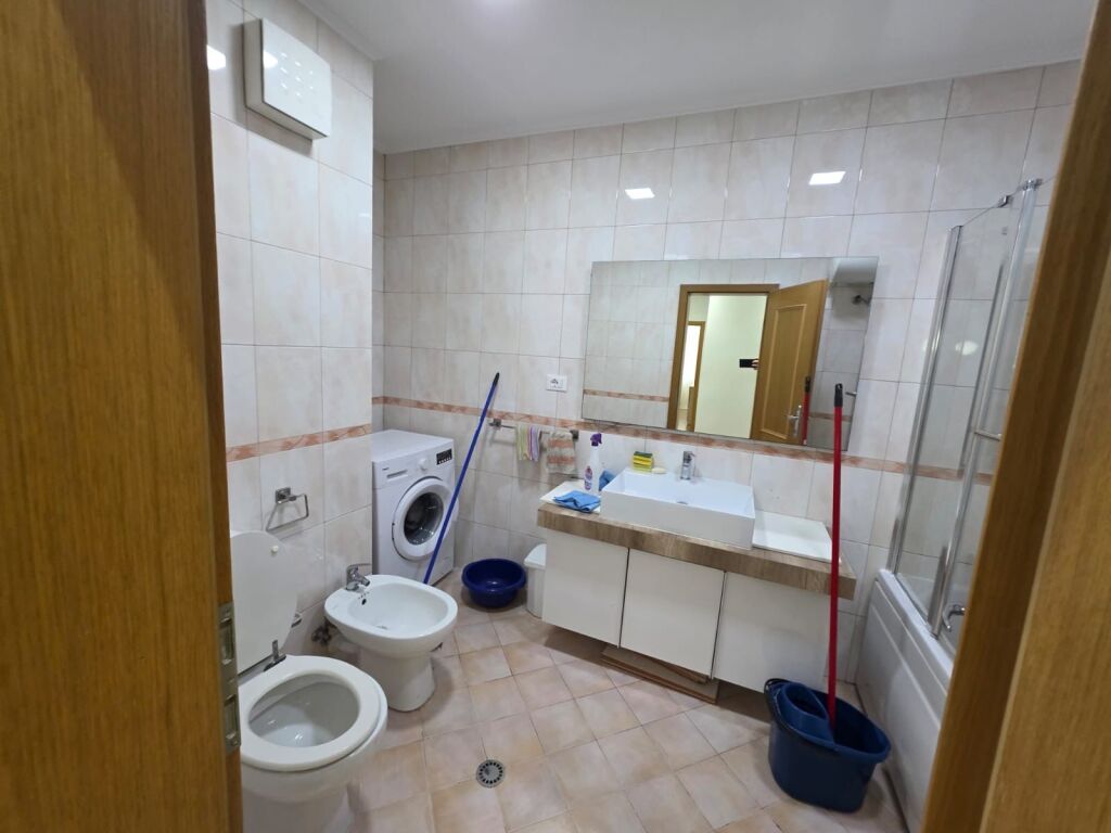 1+1,furnished,black bird near Le Bon,650 eueo