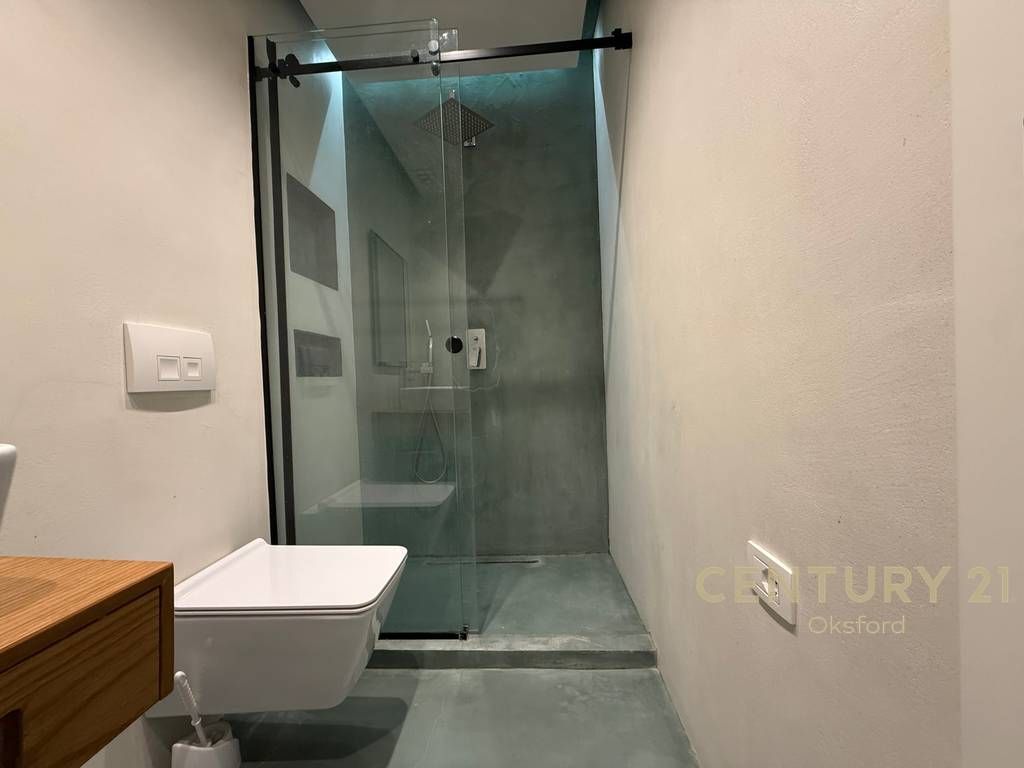 JEPET ME QIRA APARTAMENT 2+1+2 TEK KOMPLEKSI KONTAKT