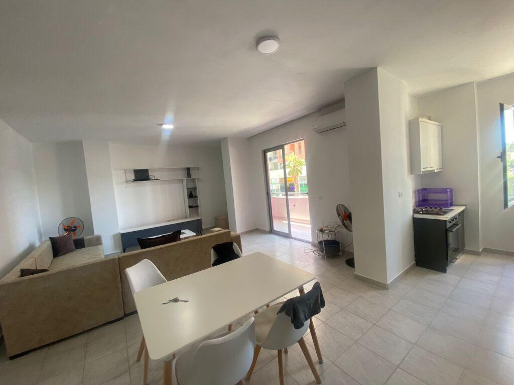 Appartamento 2+1+2 in vendita ad Astir – vicino al Viale Migjeni
