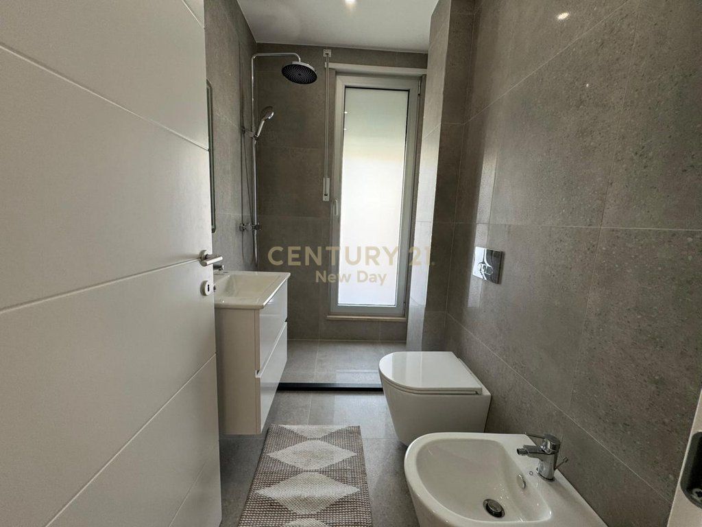For Rent Apartment 2+1+2T Plus Parking Space in Dyrrakium Residence 1200€ | 100 m²