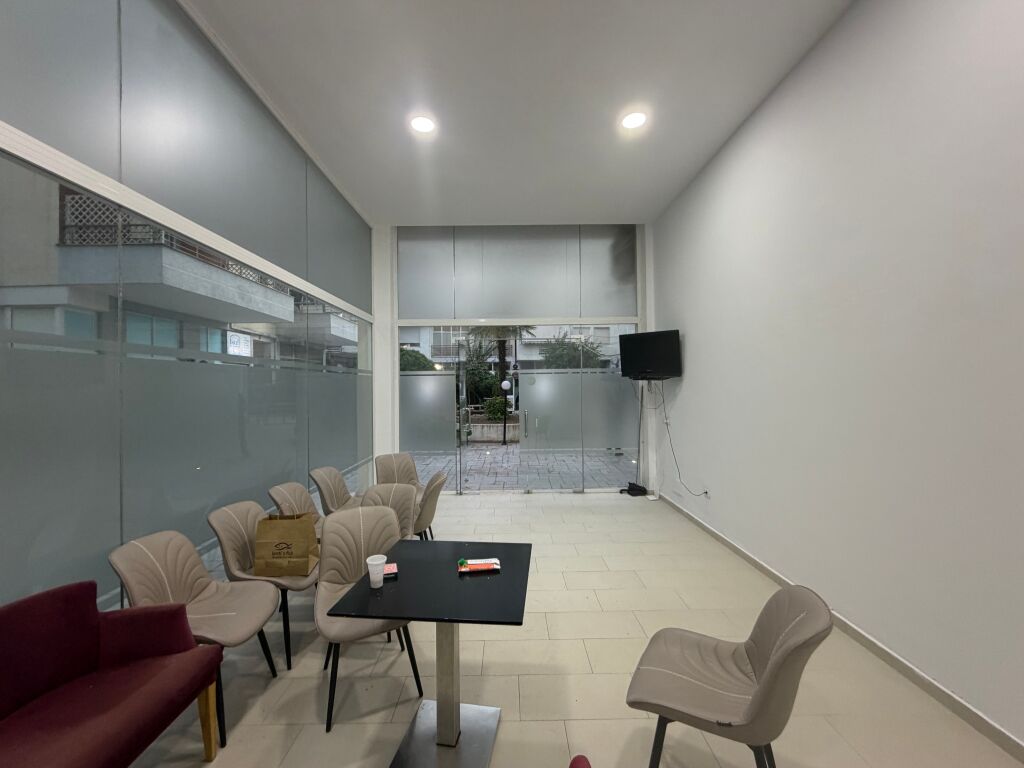 Premises for rent, 45 m2, near Radisoni Dry Lake, 500 euros
