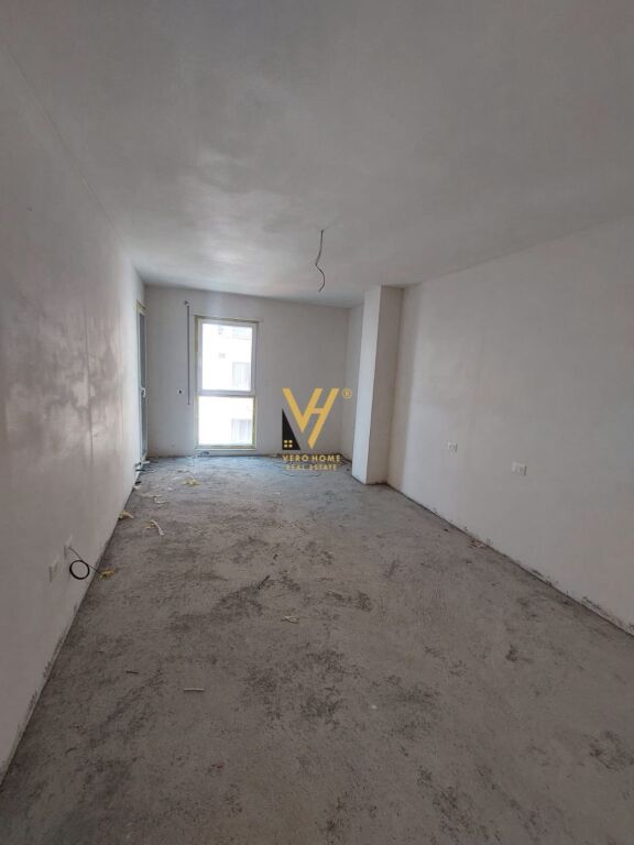 VENDESI APPARTAMENTO 2+1+2+BLK A XHAMLLIK 243.000 EURO