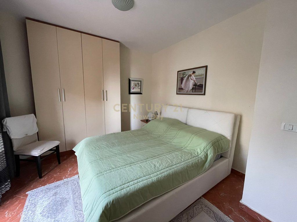 APARTAMENT ME QIRA 2+1 ME PAMJE DETI TEK VILA E ZOGUT!