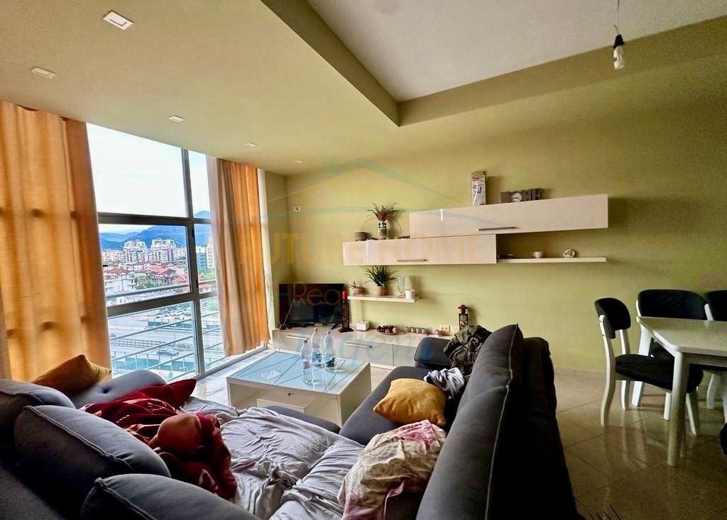 Shitet, Apartament 2+1+2, Unaza e Re, Tiranë.