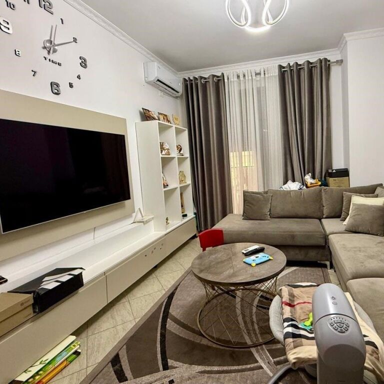 🏡 Shitet Apartament 1+1 – Kombinat ✨