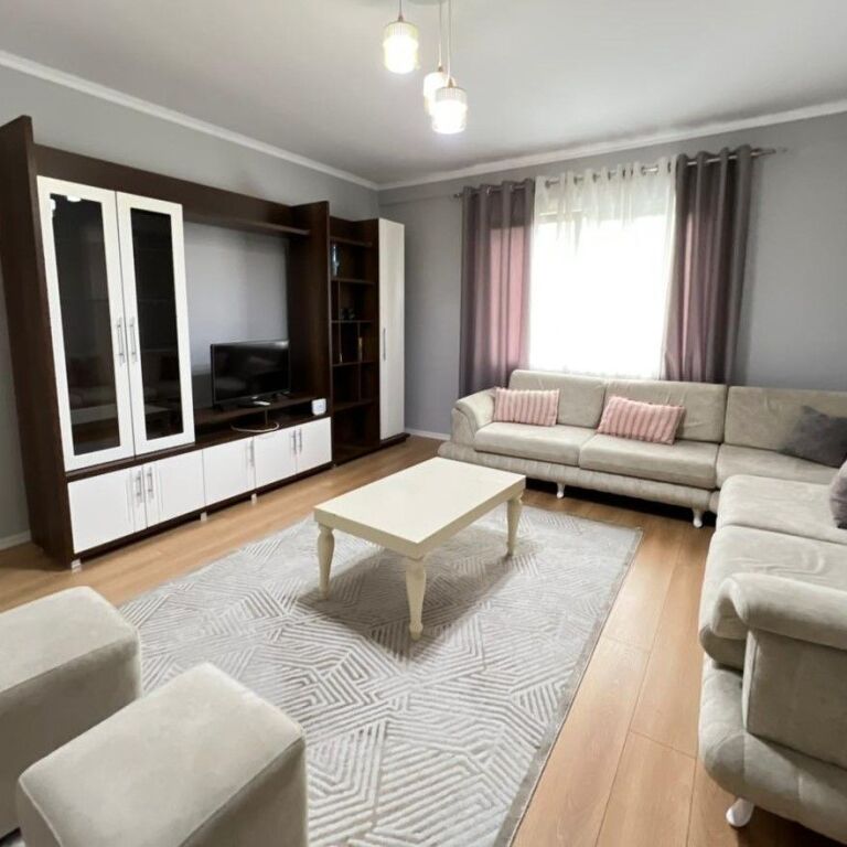 🏡 Appartamento 2+1 + Parcheggio in Affitto – Giardino Botanico 🌿✨