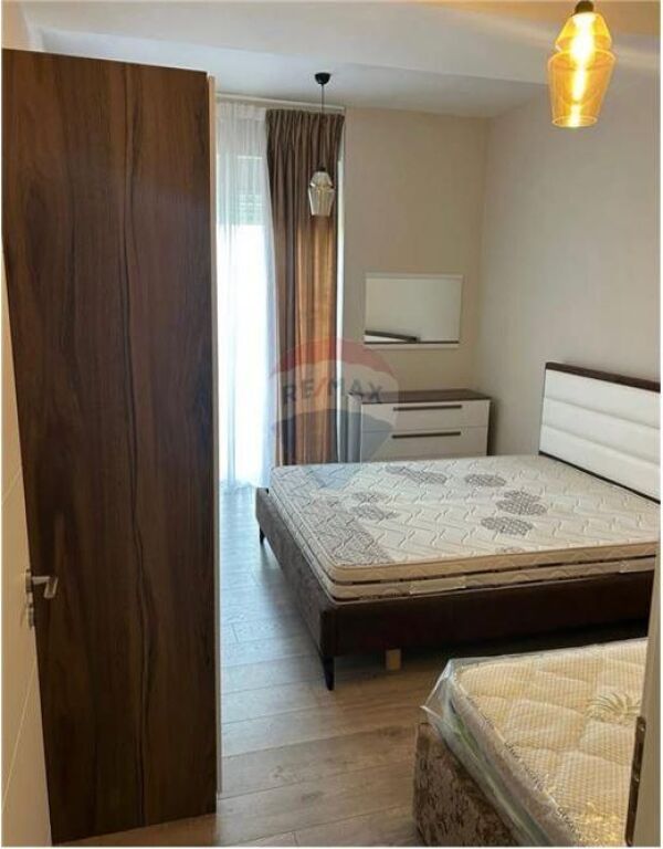 Jepet me qira apartament 1+1 ne Xhamllik