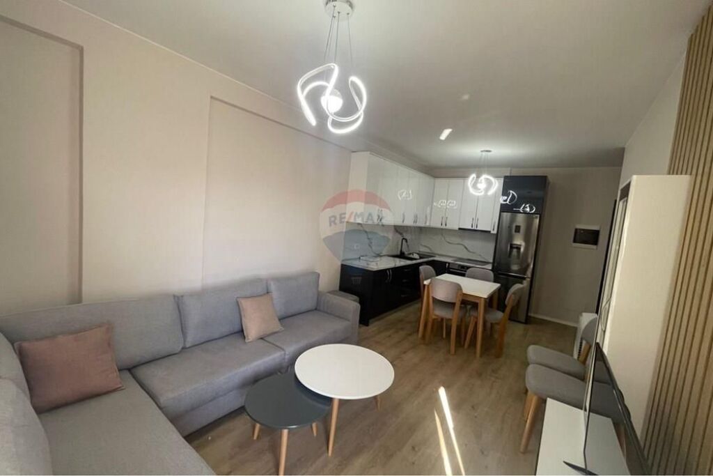 Appartamento 2+1 in vendita a Univers City,