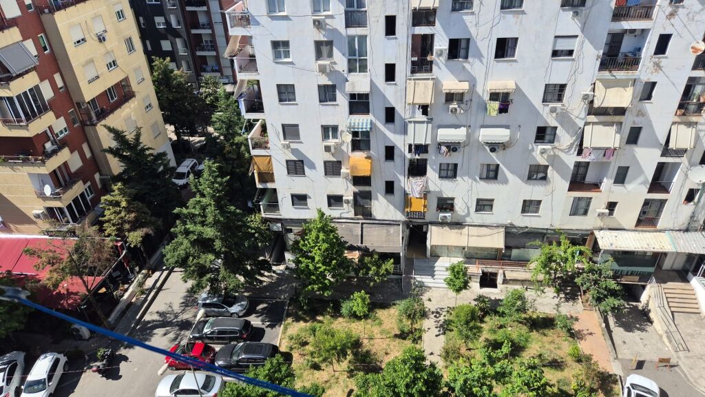 Apartament 1+1 me qera prane Concord Center